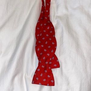 Ben silver red bow tie